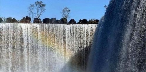 رونمایی از بزرگترین آبشار مصنوعی آسیا در چین