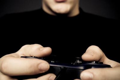 تحقیقات نشان می‌دهد در مغز افرادی که به بازی‌های ویدیویی اعتیاد دارند، ارتباطات عصبی خاصی وجود دارد