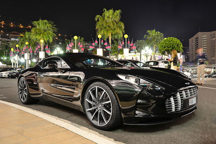 Aston Martin One 77 2